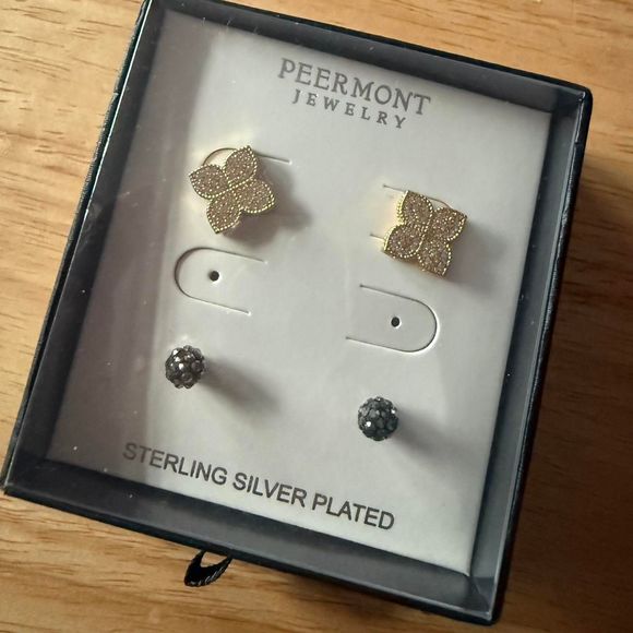 Peermont Jewelry - NWT Sterling Silver Plated Earrings Gift Set